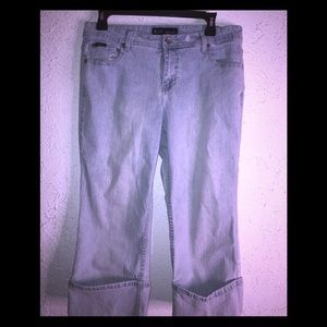 Light colored jean capris